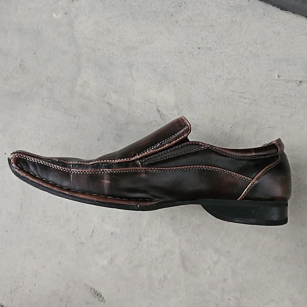 Men's Brown slip on dress shoes APT.9 faux leather size 9.5